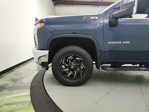 Used 2020 Chevrolet Silverado 2500 LTZ w/ LTZ Plus Package image 31