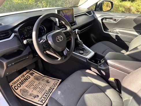 Used 2024 Toyota RAV4 XLE image 10