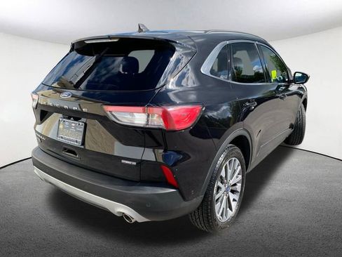 Used 2021 Ford Escape Titanium image 14