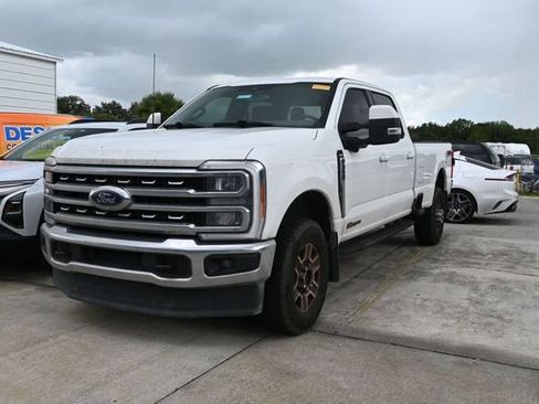 Used 2023 Ford F350 Lariat w/ FX4 Off-Road Package AWD/4WD image 4