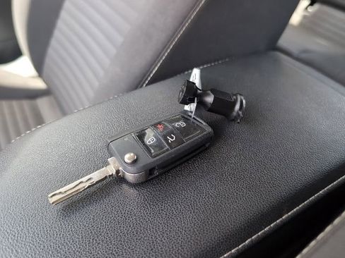 Used 2024 Volkswagen Jetta S FWD image 28