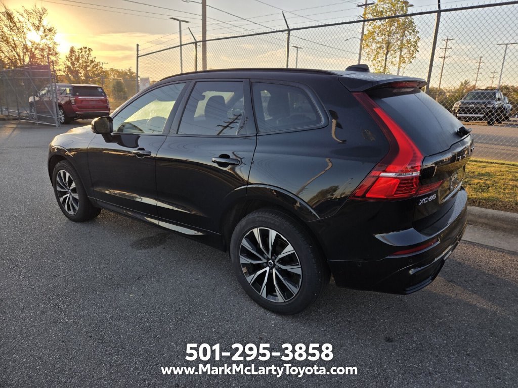 Used 2023 Volvo XC60 B5 Plus AWD/4WD image 5