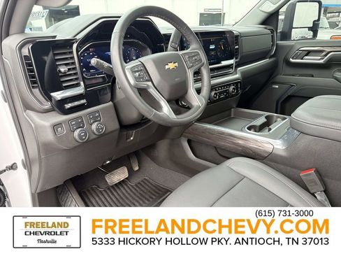 Used 2024 Chevrolet Silverado 2500 LTZ w/ LTZ Premium Package image 26