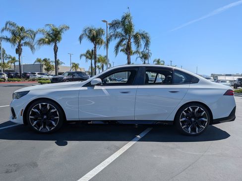 Used 2026 BMW i5 eDrive40 w/ M Sport Package image 7