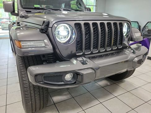 Used 2021 Jeep Gladiator Overland AWD/4WD image 26