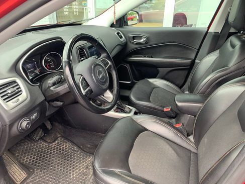 Used 2019 Jeep Compass Latitude w/ Popular Equipment Group AWD/4WD image 17