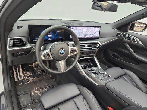 Used 2024 BMW 430i Convertible w/ M Sport Package RWD image 9