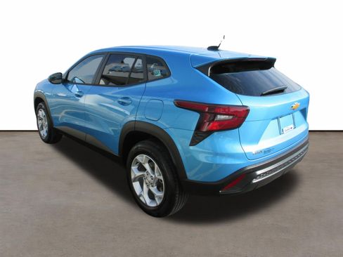 Used 2026 Chevrolet Trax LS w/ LS Convenience Package image 5