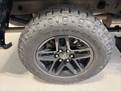 Used 2022 Chevrolet Silverado 1500 LT Trail Boss w/ Convenience Package II image 7