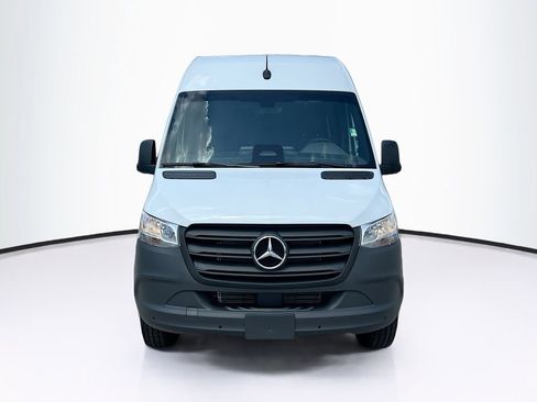 New 2025 Mercedes-Benz Sprinter 2500 image 2