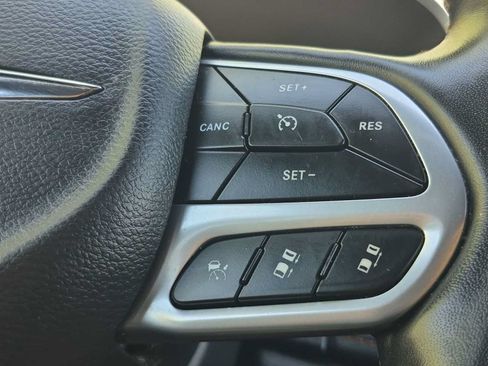 Used 2021 Chrysler Pacifica Pinnacle FWD image 29