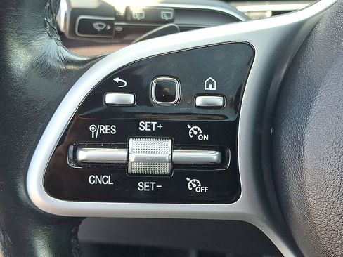 Used 2020 Mercedes-Benz GLE 350 4MATIC image 23
