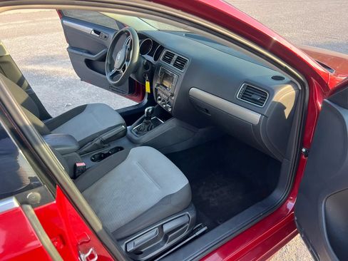 Used 2017 Volkswagen Jetta S FWD image 8