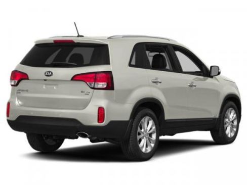Used 2015 Kia Sorento LX image 2