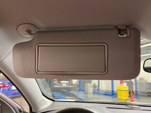 Used 2024 Chevrolet Malibu LT image 34