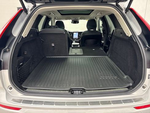 Certified 2023 Volvo XC60 B5 Ultimate w/ Climate Package image 27