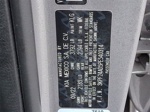 Used 2023 Kia Forte LXS image 27