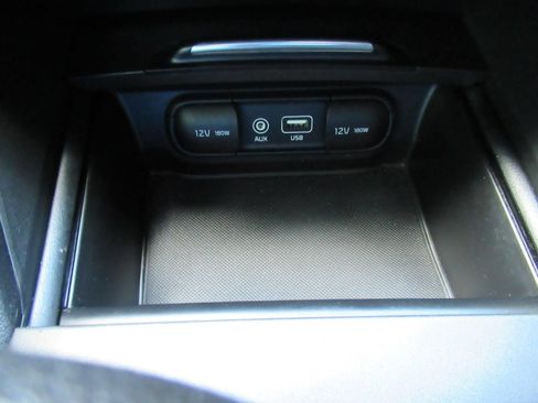 Used 2018 Kia Optima LX w/ 17" Alloy Wheels Package FWD image 26