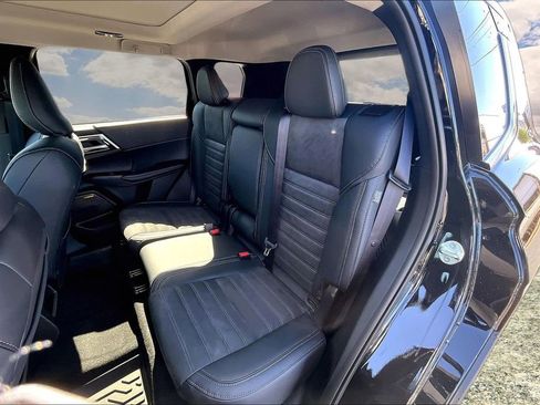 New 2026 Mitsubishi Outlander FWD image 10