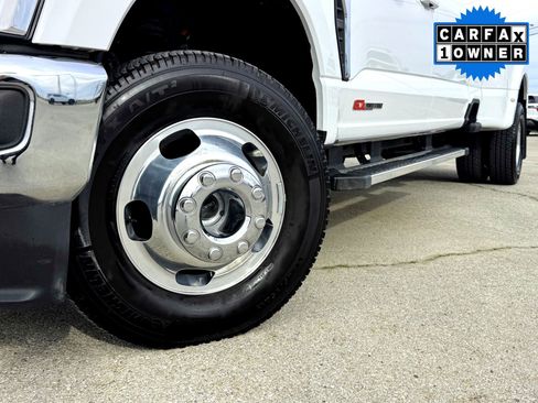 Used 2025 Ford F350 Lariat w/ FX4 Off-Road Package image 2
