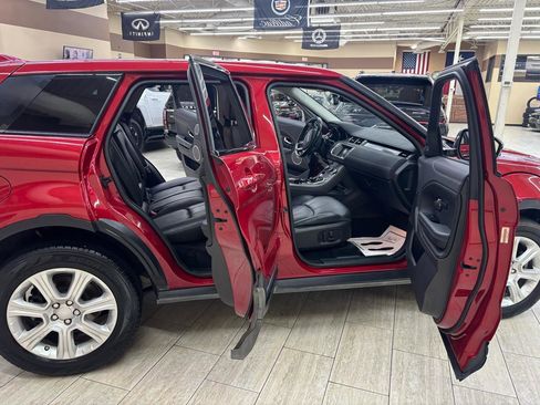 Used 2018 Land Rover Range Rover Evoque SE AWD/4WD image 13