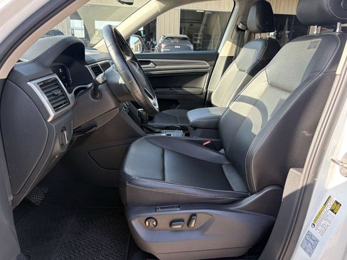 Used 2021 Volkswagen Atlas SEL FWD image 12
