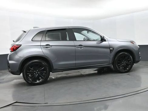 Used 2025 Mitsubishi Outlander Sport LE AWD/4WD image 4