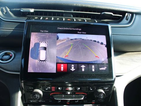 Used 2024 Jeep Grand Cherokee L Limited w/ Luxury Tech Group II image 57