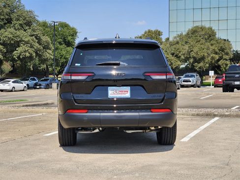 New 2025 Jeep Grand Cherokee L Limited w/ Black Appearance Package image 5