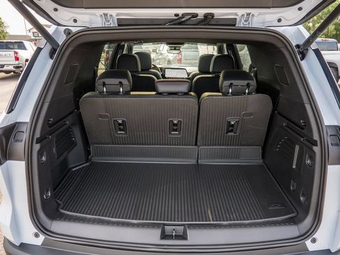 New 2026 Chevrolet Traverse Z71 w/ Enhanced Driving Package AWD/4WD image 15