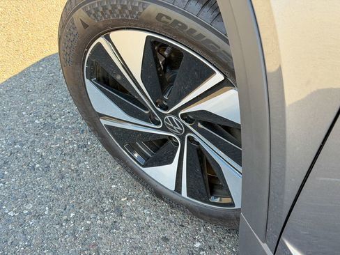 New 2026 Volkswagen Taos SE AWD/4WD image 10