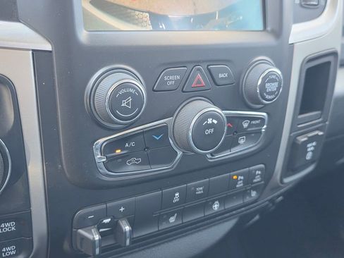 Used 2014 RAM 1500 Big Horn image 27