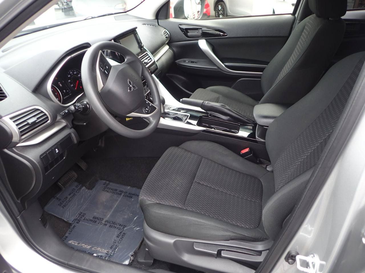 Used 2018 Mitsubishi Eclipse Cross ES FWD image 9