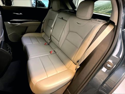 Used 2021 Cadillac XT4 Luxury image 38