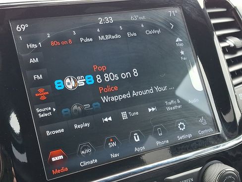 Used 2020 Jeep Grand Cherokee Overland image 18