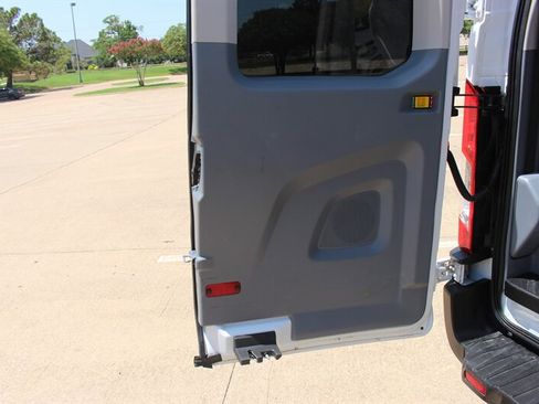 Used 2019 Ford Transit 350 XLT RWD image 12