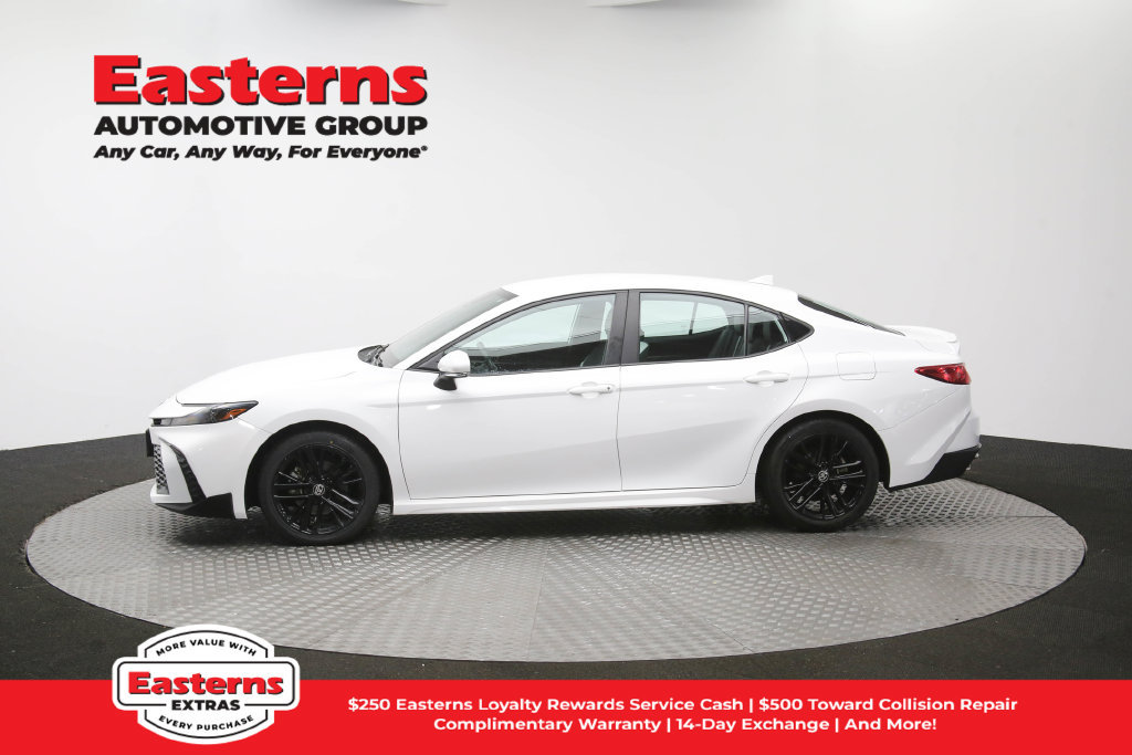 Used 2025 Toyota Camry SE FWD image 61