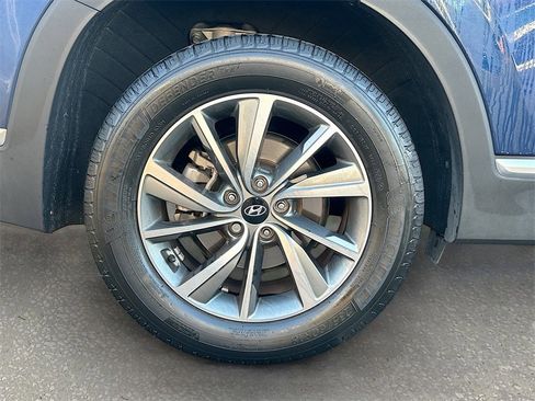 Used 2019 Hyundai Santa Fe FWD image 31