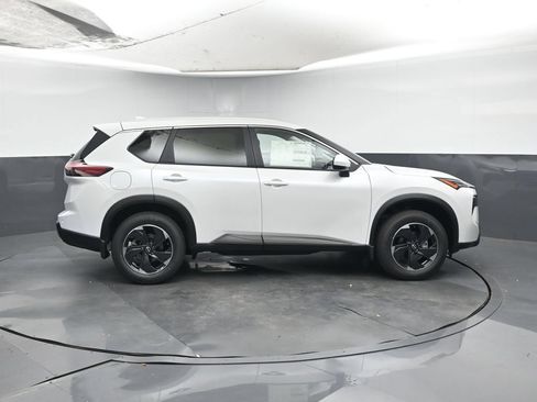 Used 2026 Nissan Rogue SV w/ SV Premium Package AWD/4WD image 6