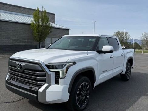 Used 2025 Toyota Tundra Limited AWD/4WD image 2
