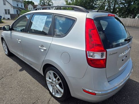 Used 2010 Hyundai Elantra SE FWD image 8