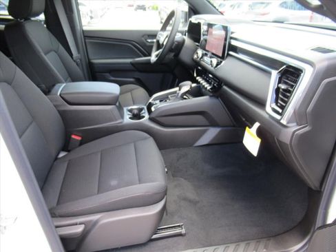 New 2026 GMC Canyon Elevation RWD image 10