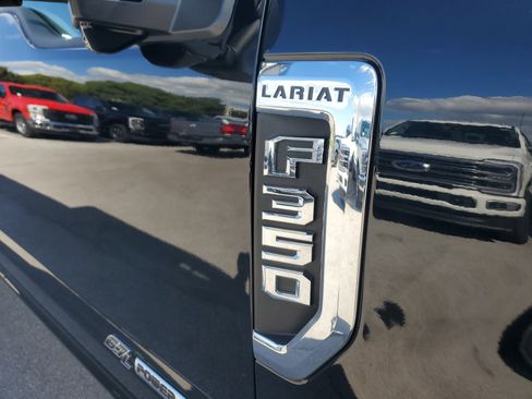 Used 2022 Ford F350 Lariat w/ Lariat Ultimate Package image 31