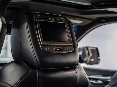 Used 2016 Cadillac Escalade Platinum image 45