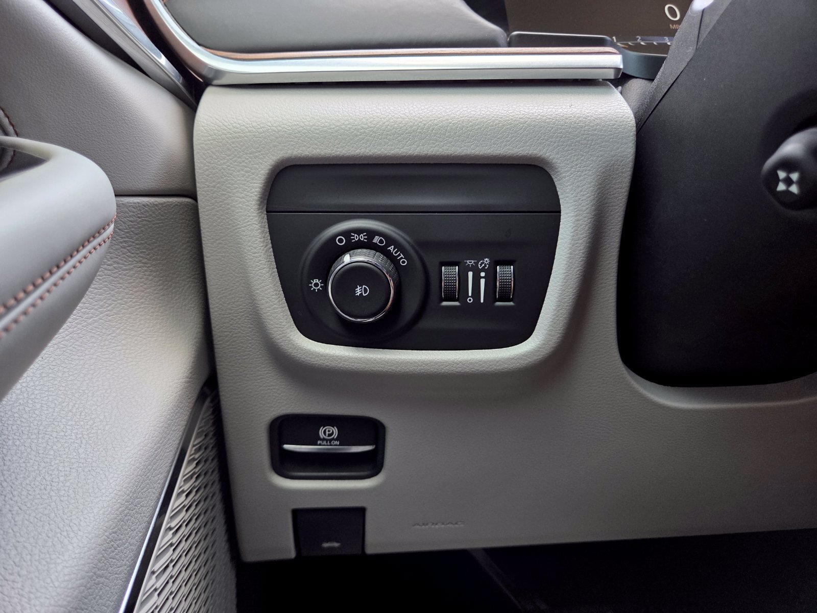 Used 2022 Jeep Grand Cherokee Summit RWD image 44