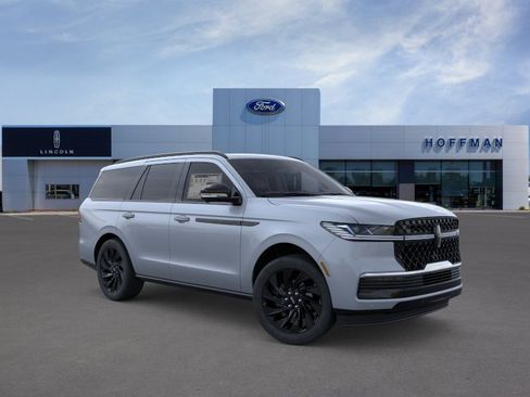 New 2026 Lincoln Navigator Reserve AWD/4WD image 7
