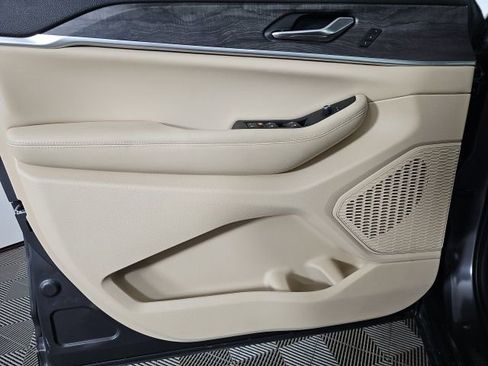 Certified 2024 Jeep Grand Cherokee Limited w/ Luxury Tech Group II image 16