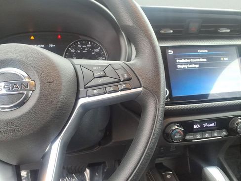 Used 2021 Nissan Kicks SV FWD image 29