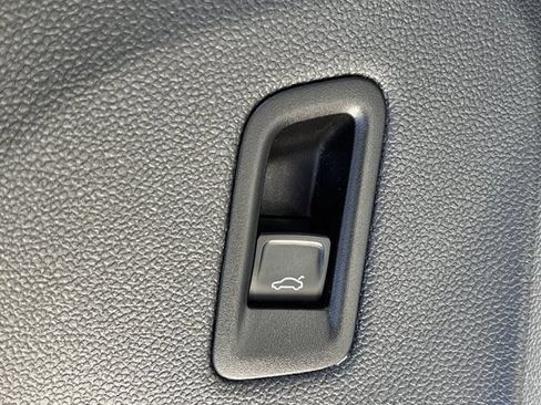 Used 2024 Volkswagen Atlas SEL AWD/4WD image 24