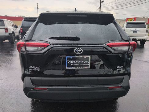 Certified 2025 Toyota RAV4 XLE AWD/4WD image 4